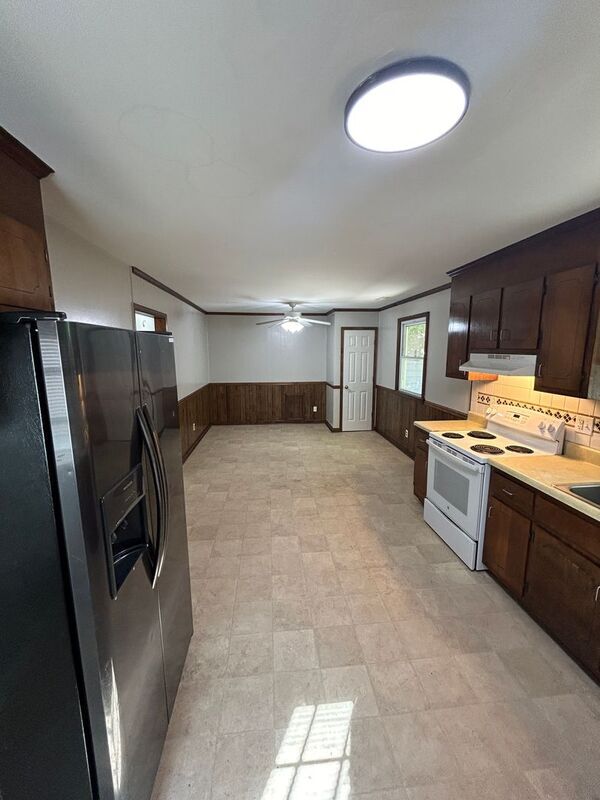 Building Photo - 2001 Old Iron Rd