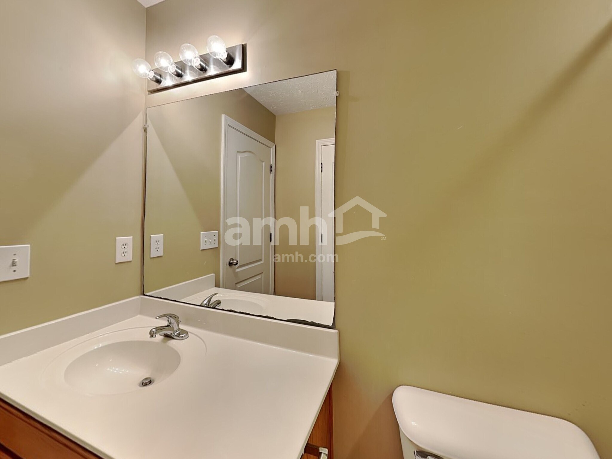 Building Photo - 2740 N Whitfield Rd