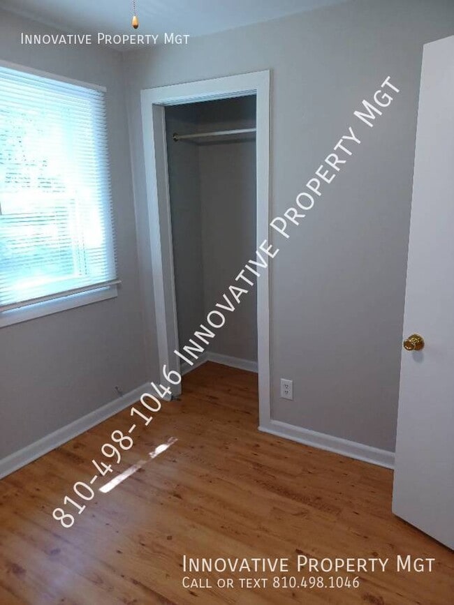 Building Photo - 3042 Leta Ave