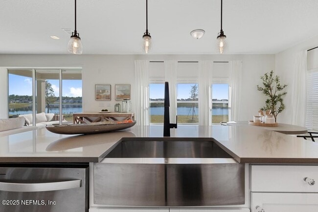 Building Photo - 27 Twilight Ln