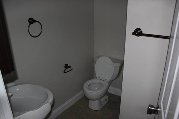 Building Photo - 919 13th St