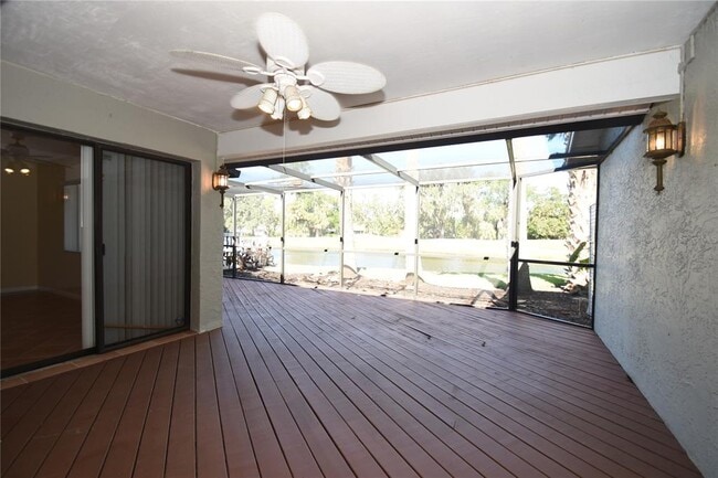 Building Photo - 74 Lake Forest Pl