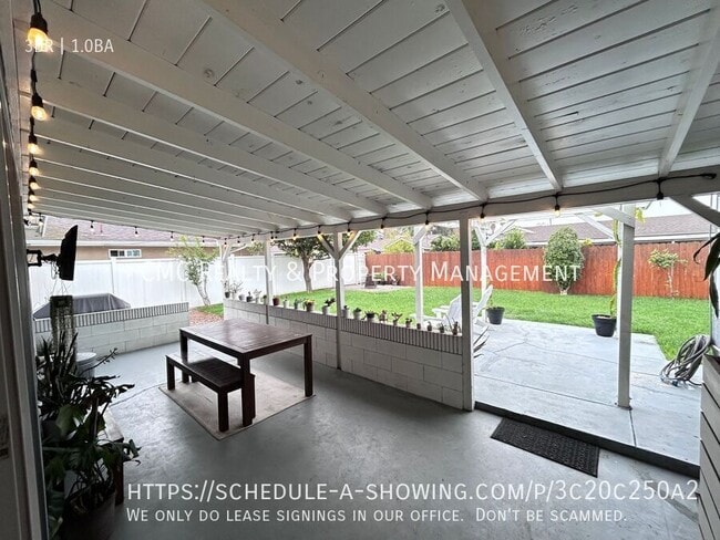 Building Photo - 3009 McNab-