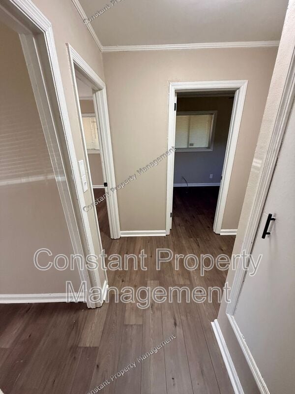 Building Photo - 4301 Ayers Rd
