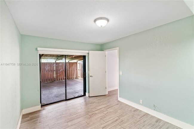 Building Photo - 2588 Garden Ct