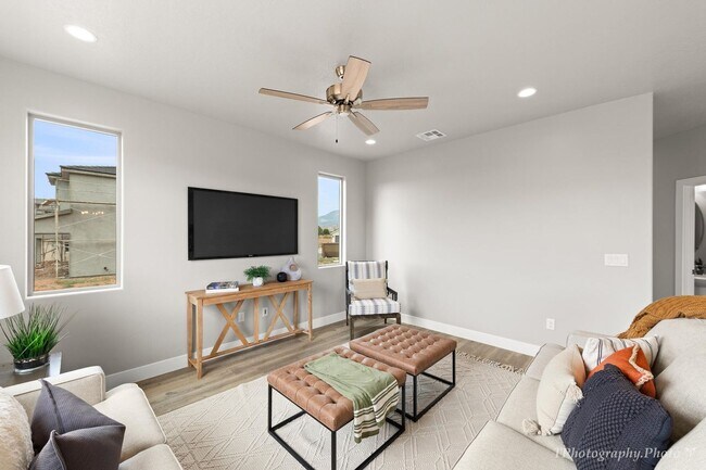 Building Photo - Stunning 4-Bedroom Home!