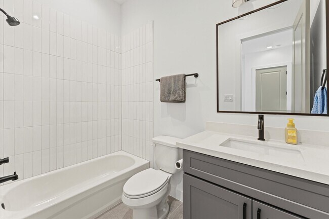 Building Photo - 2311 Eagle St