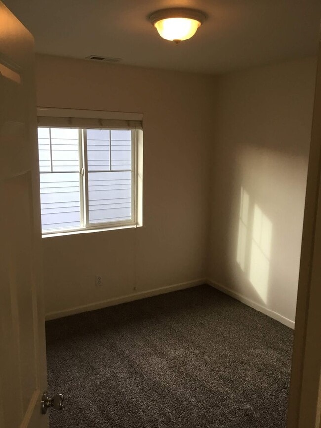 Building Photo - 1698 Riley Ln