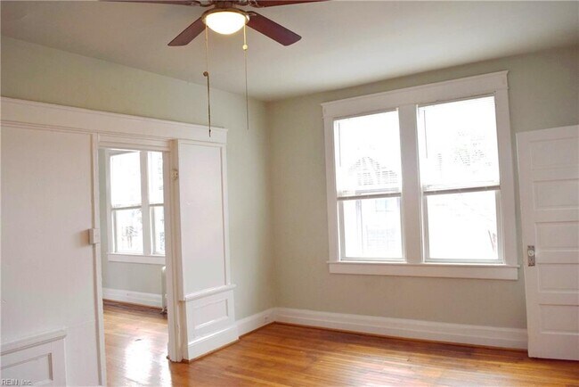 Building Photo - 332 Mt Vernon Ave