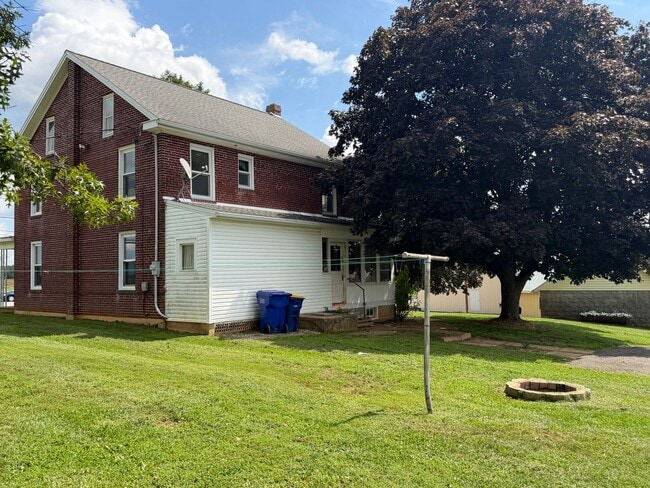 Building Photo - 7144 Susquehanna Trail S