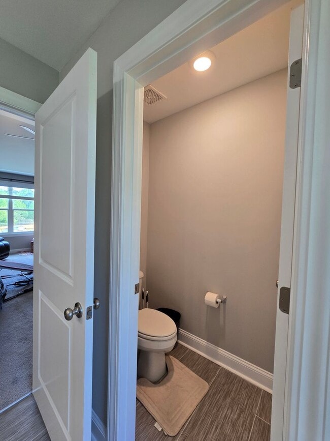 Building Photo - Rare find in Camden, SC - Gorgeous home on...