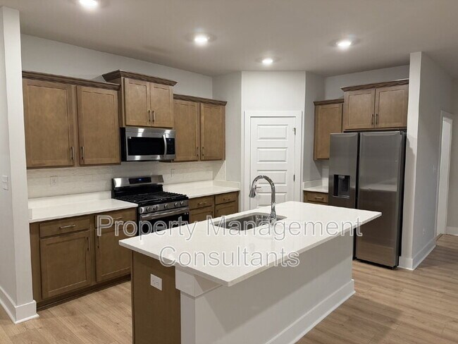 Building Photo - 14872 Demarie Ln