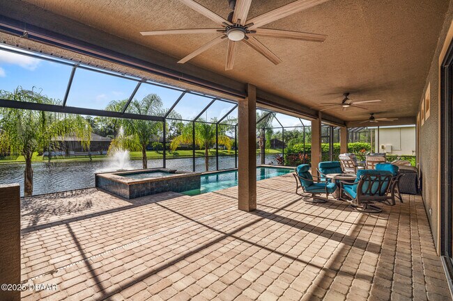 Building Photo - 663 S Lake Dr