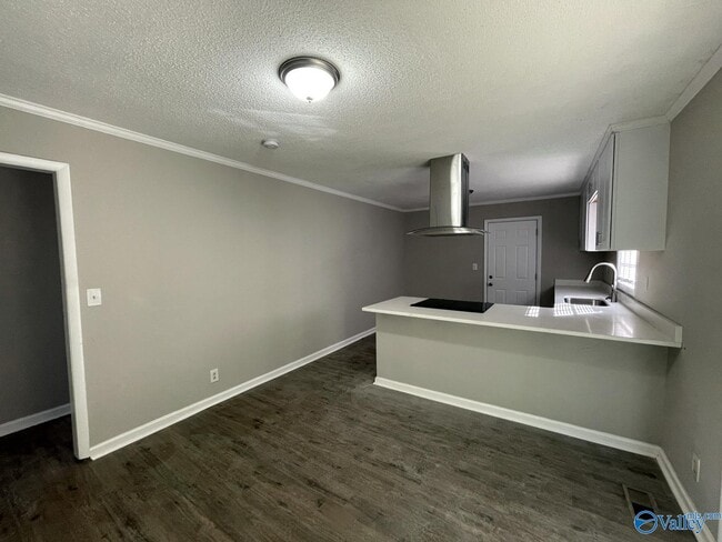 Building Photo - 4708 Lumary Dr NW