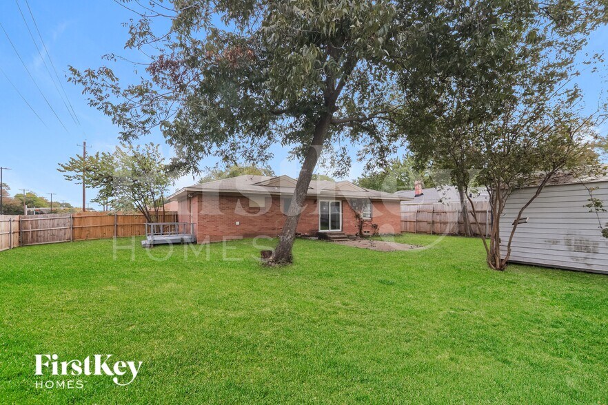 Building Photo - 3101 Marydale Rd