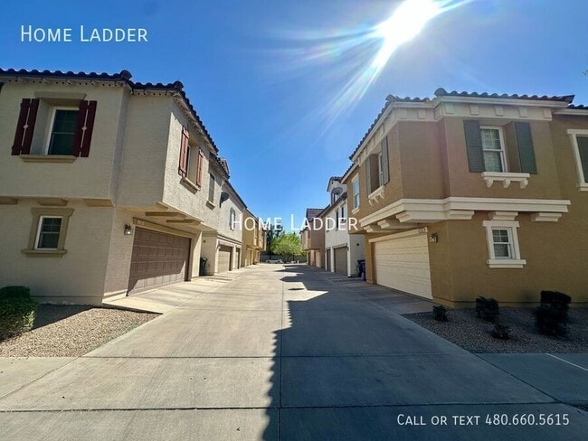 Building Photo - 4201 E Jasper Dr