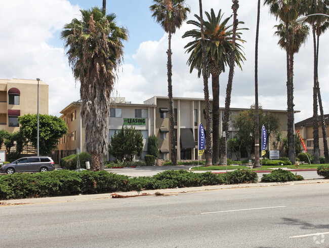 Primary Photo - Sherman Plaza Apartments