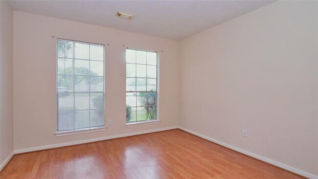 Building Photo - 1443 Grand Falls Dr