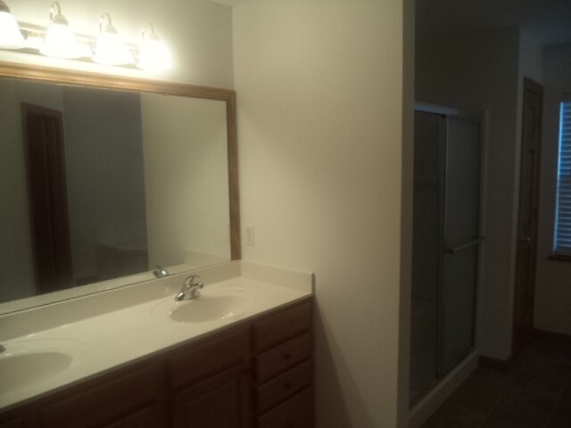 Building Photo - 561 Yosemite Ave