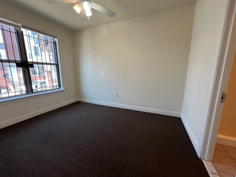 Building Photo - 1713 W Montgomery Ave