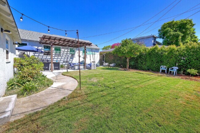 Building Photo - Beautifully Renovated La Mesa Home with 2-Car Detached Garage!