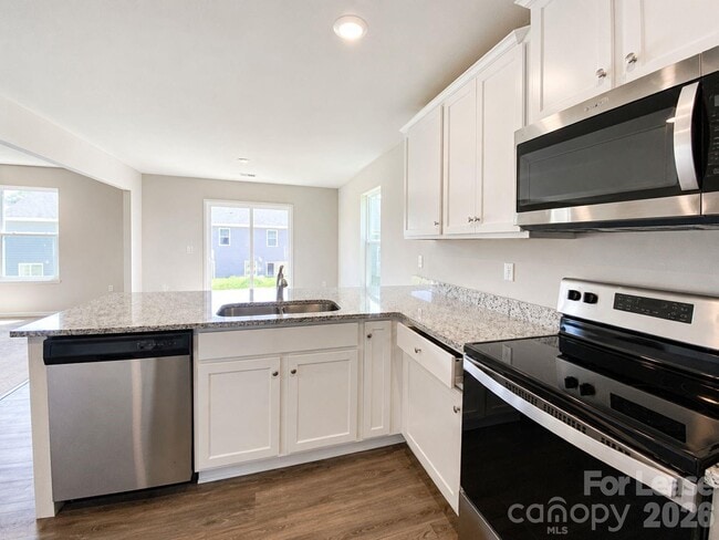 Building Photo - 5044 Wolfridge Ave