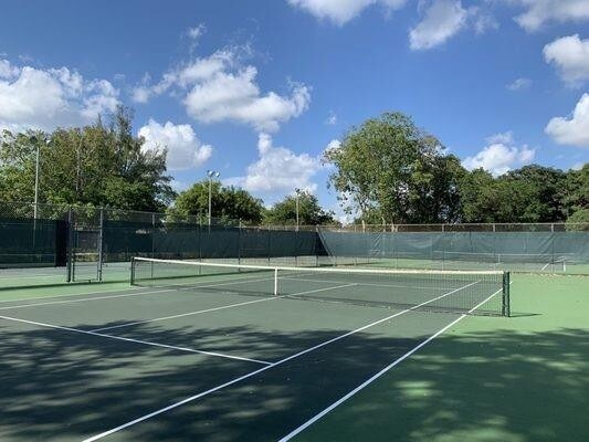 Building Photo - 1721 Whitehall Dr