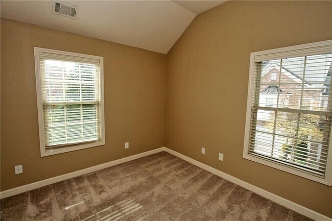Building Photo - 7605 Lowery Oak Dr
