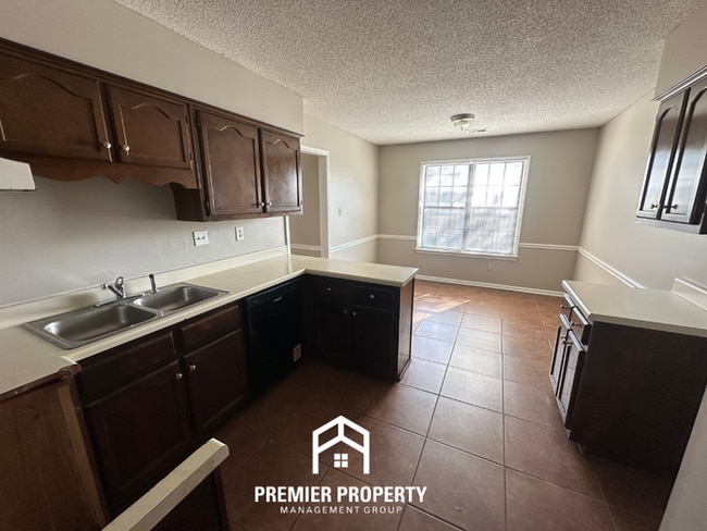 Building Photo - 6739 Pheasant Walk Cove