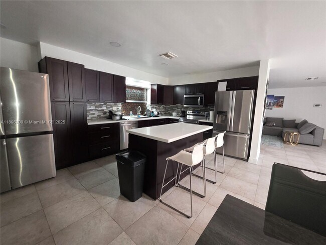 Building Photo - 690 NW 68th Ave