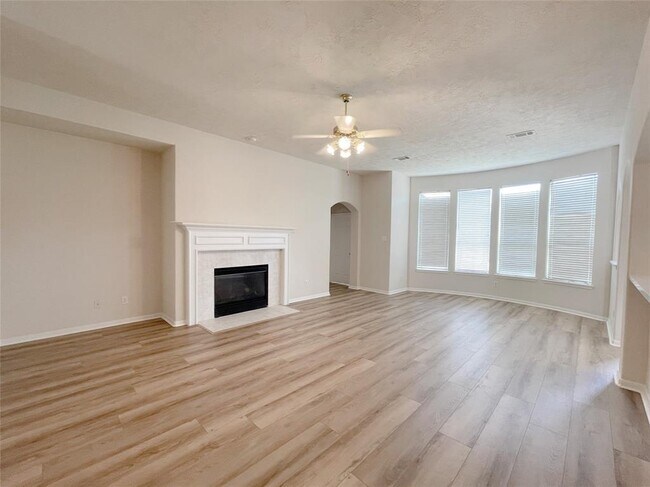 Building Photo - 1523 Turret Crown Dr