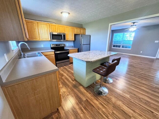 Building Photo - 377 Kenlee Cir