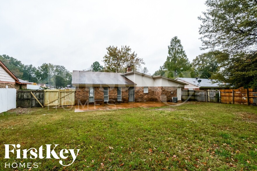 Building Photo - 6030 Elk Grove Rd