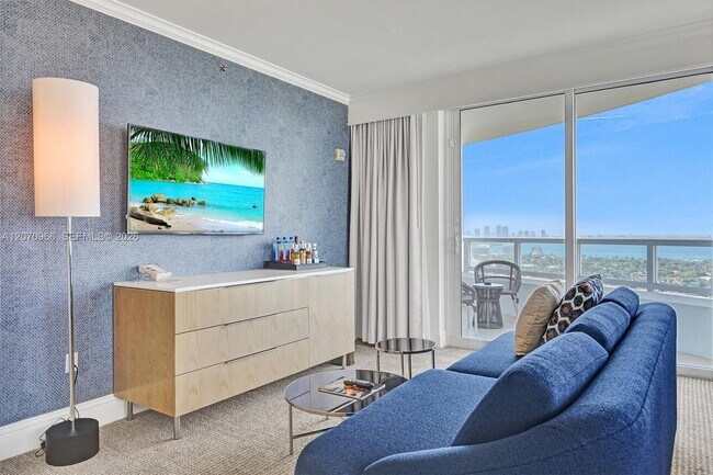 Building Photo - 4401 Collins Ave