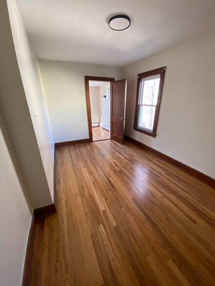 Building Photo - 1019 Chenango St