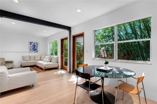 Building Photo - 226 Jefferson Ave