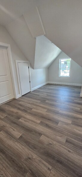 Building Photo - 15 Hadley Pl