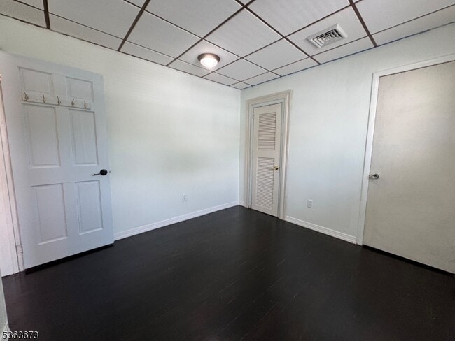 Building Photo - 636 Linden Ave