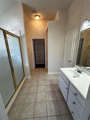 Building Photo - 4930 Julia Ct
