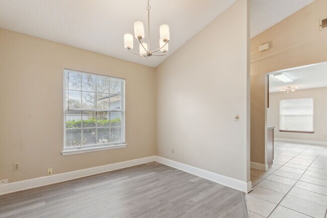 Building Photo - 8471-8473 3 Creeks Blvd