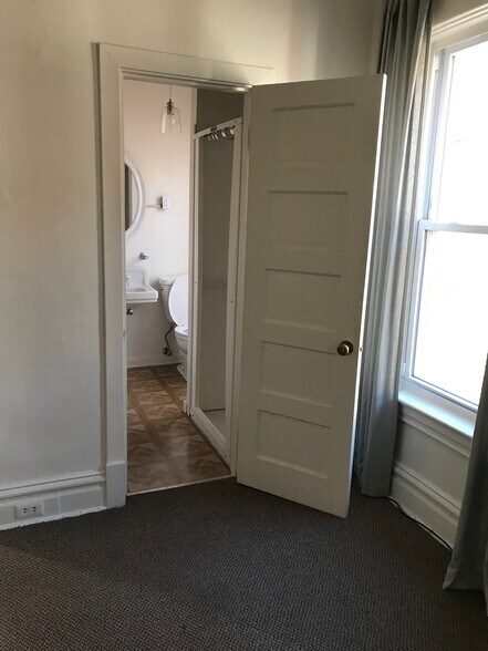 bathroom/shower - 604 Washington Ave