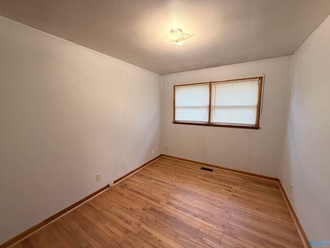 Building Photo - 330 Jack Coleman Dr NW