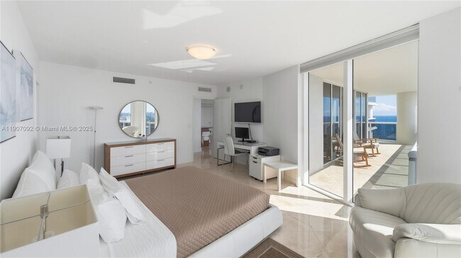 Building Photo - 1850 S Ocean Dr