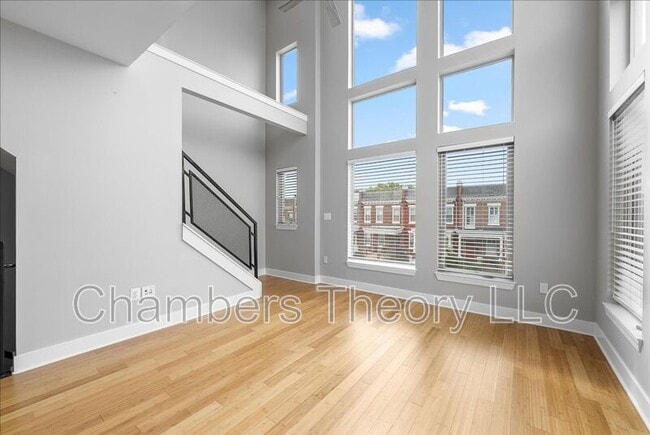 Building Photo - 471 Luray Pl NW