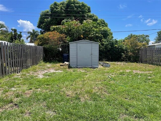Building Photo - 413 Robalo Ct