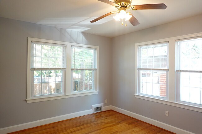 Building Photo - 800 Maplewood Ave