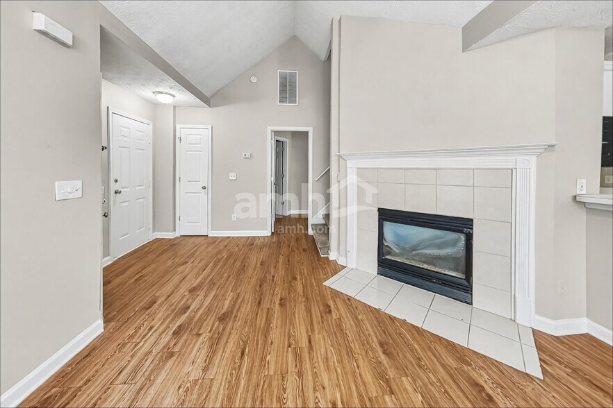 Building Photo - 105 Unity Cove