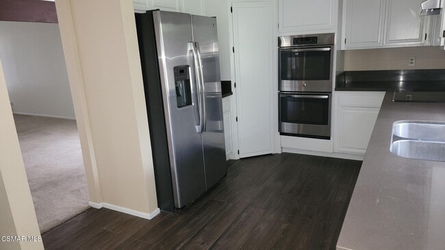 Building Photo - 3050 Wildwood Ave