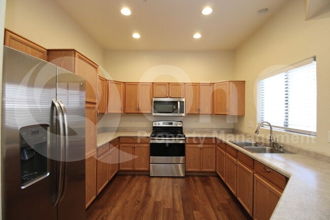 Building Photo - 8078 W Mary Jane Ln