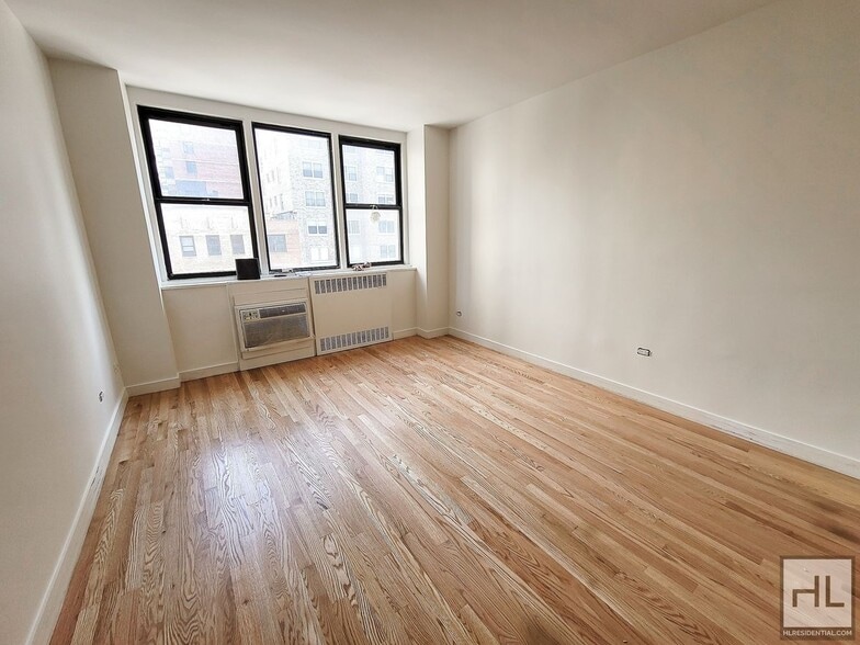 Primary Photo - East 79th Street